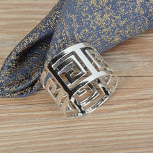 Load image into Gallery viewer, Metal alloy napkin rings gold and silver color