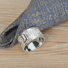 Load image into Gallery viewer, Metal alloy napkin rings gold and silver color