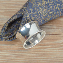 Load image into Gallery viewer, Metal alloy napkin rings gold and silver color